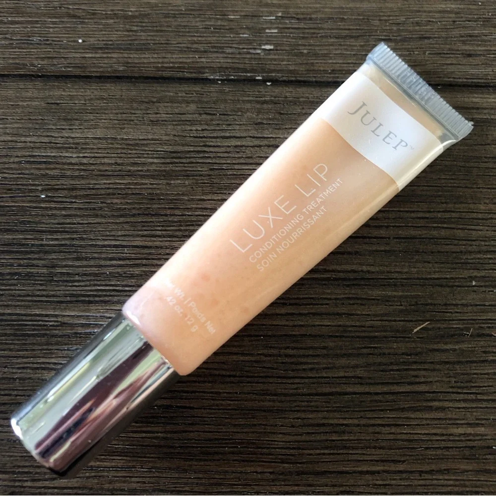 Julep Luxe Lip conditioning treatment in color Sheer Pink
